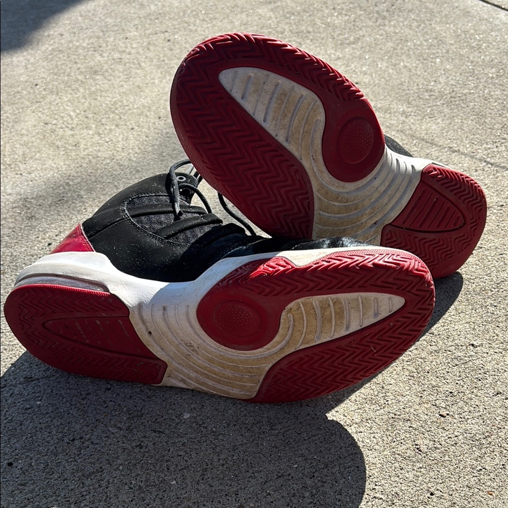 Jordan Black and Red Sneakers - Picture 3 of 4